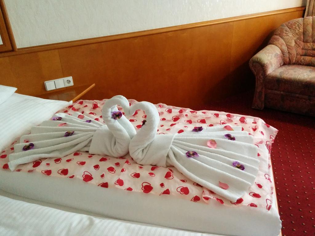 Wellness Hotel Garni Krone Baiersbronn Zewnętrze zdjęcie