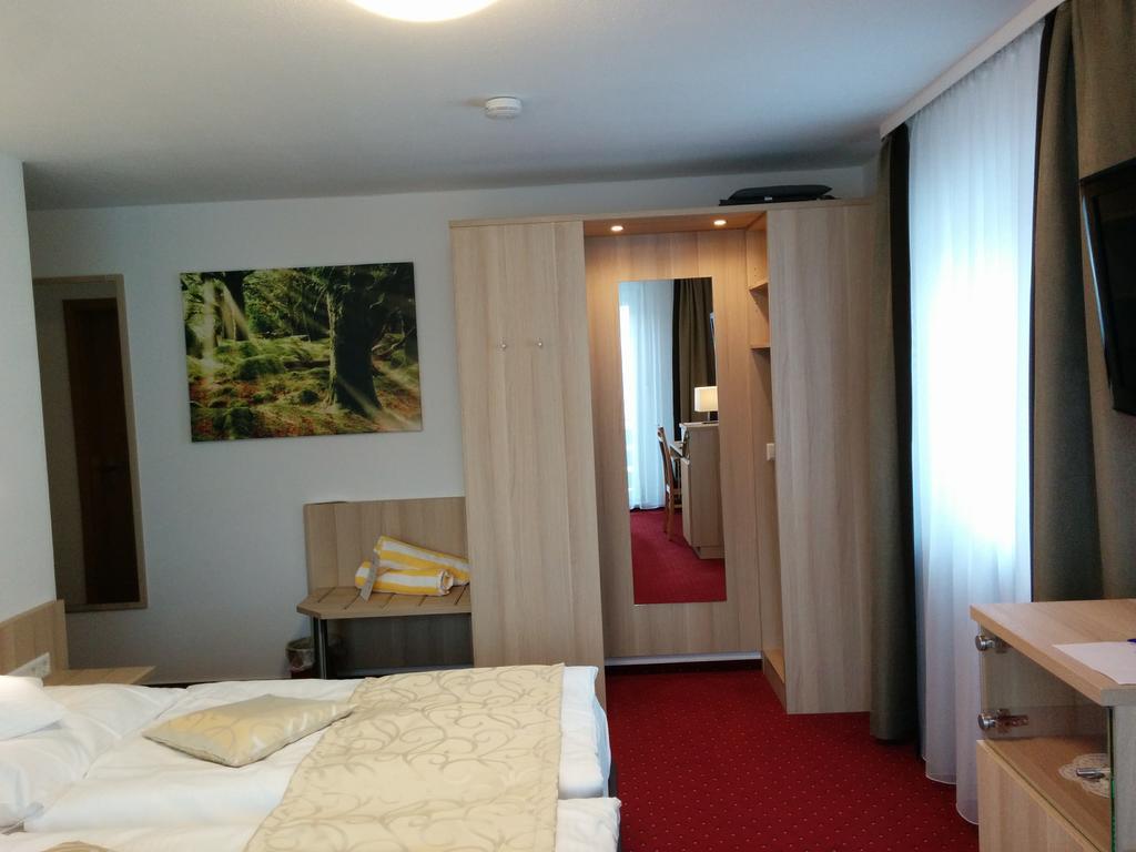 Wellness Hotel Garni Krone Baiersbronn Zewnętrze zdjęcie